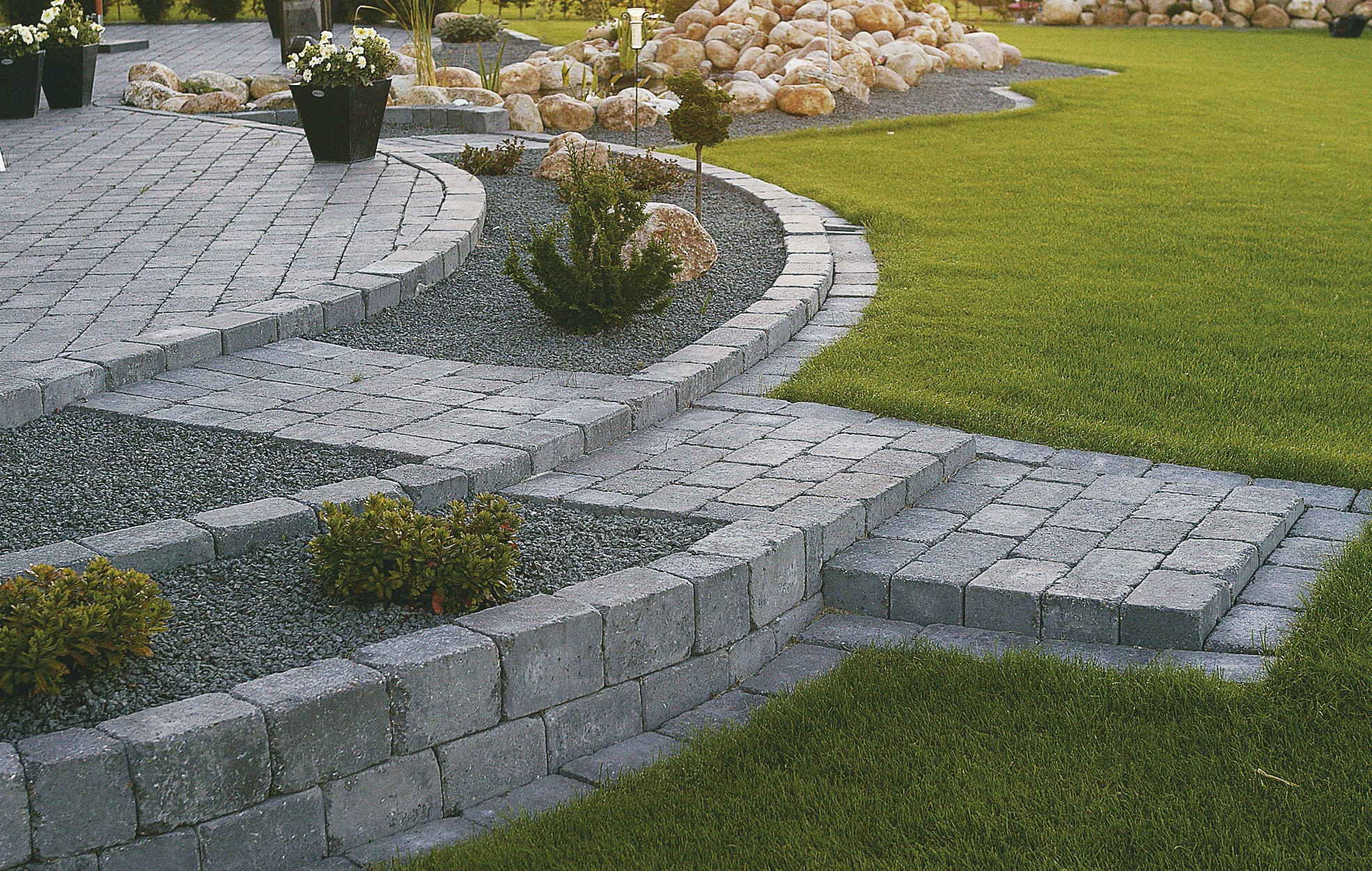 Stenläggning & Bygga Mur